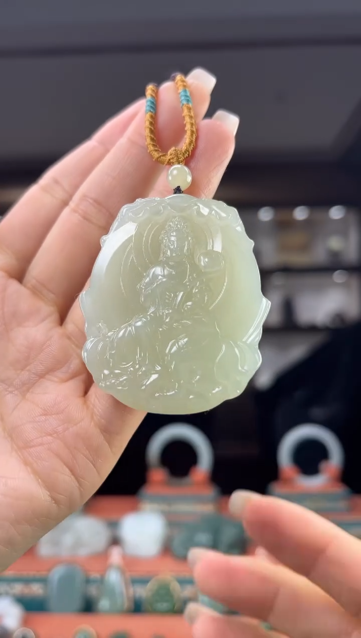 颈饰未镶嵌和田玉佩佩龙 蛇