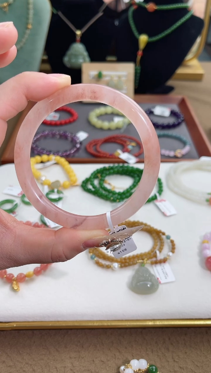 【闪购商品】石英质玉手镯未镶嵌(拍下备注圈口）cs