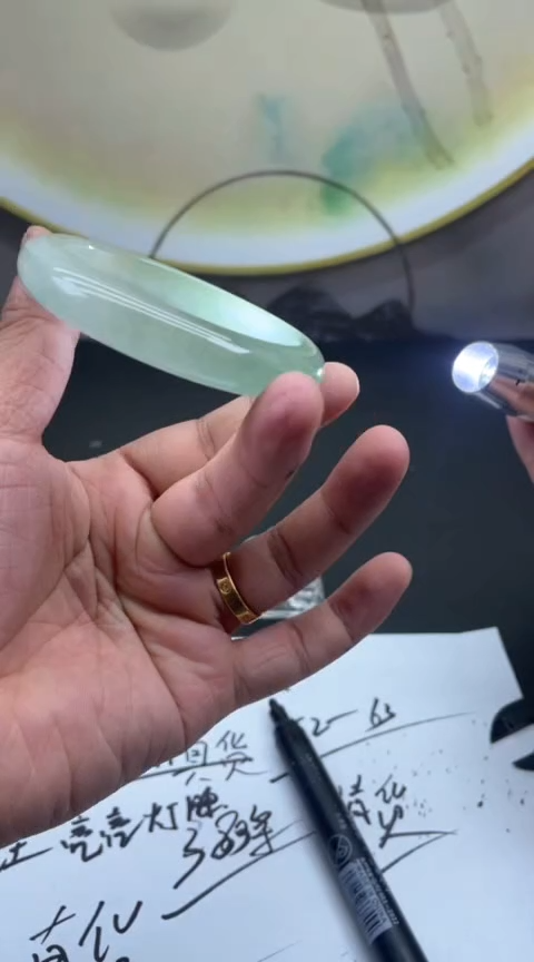 下单就是图片的手镯，放心冲！A194