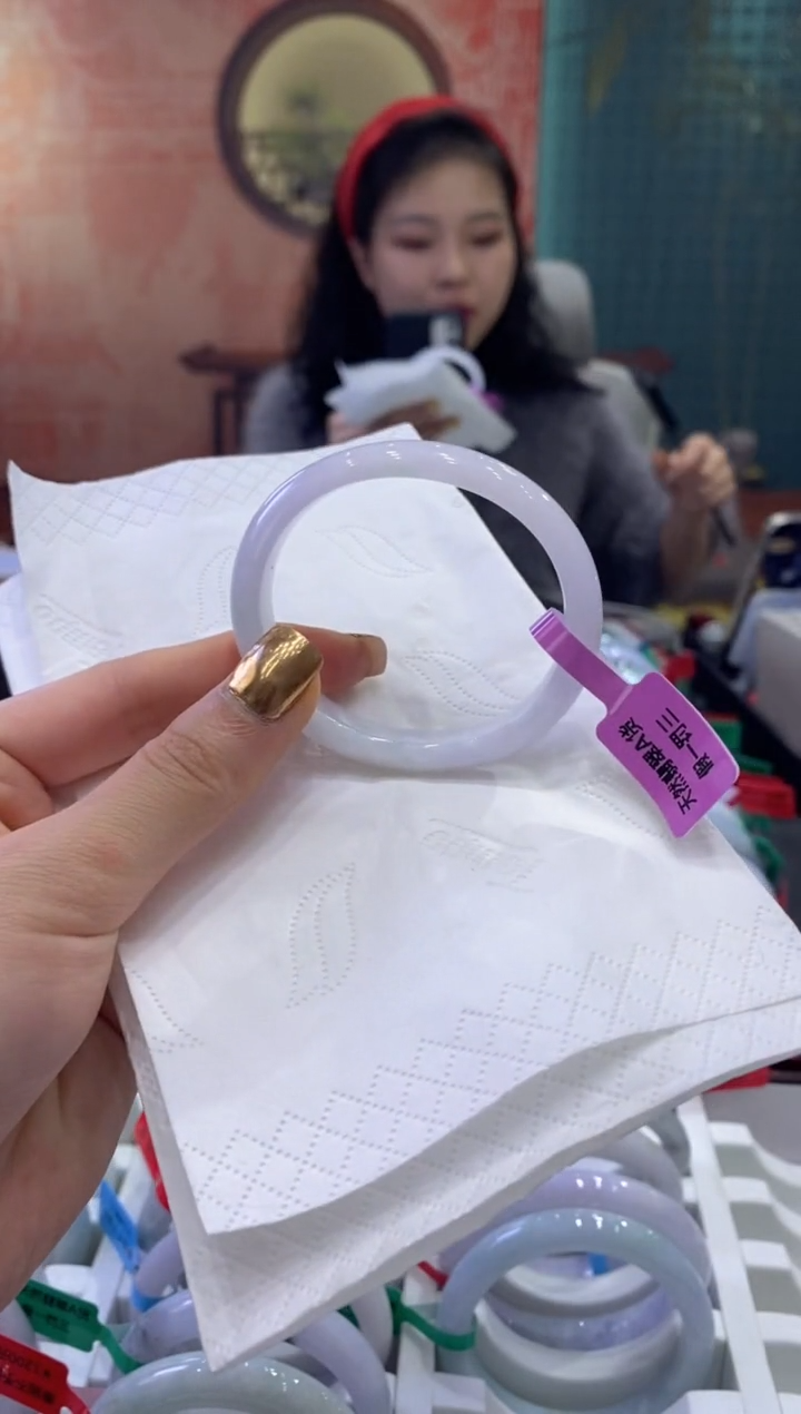 【闪购商品】翡翠手镯未镶嵌多人10673