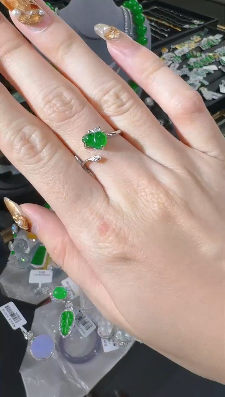 【闪购商品】翡翠戒指银S925镶嵌葫芦