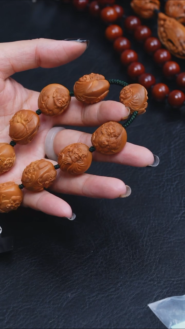 吊坠橄榄核2.05铁核十八罗汉