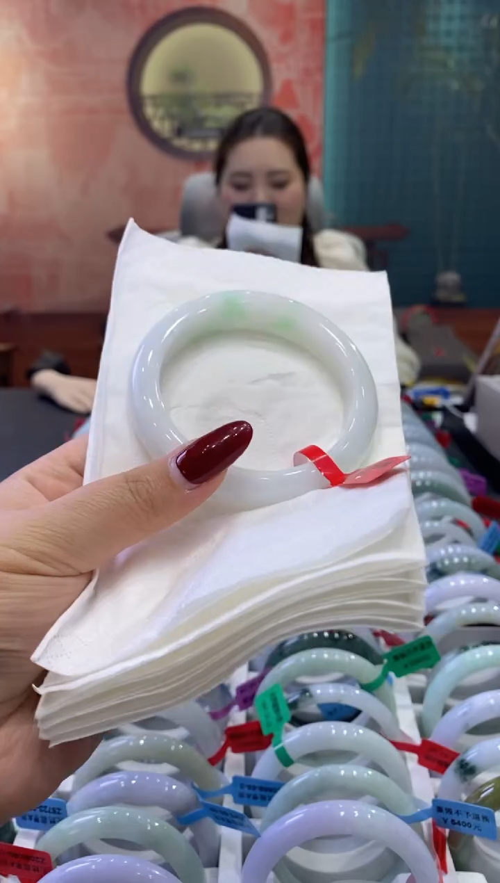 【闪购商品】翡翠手镯未镶嵌多人0017266