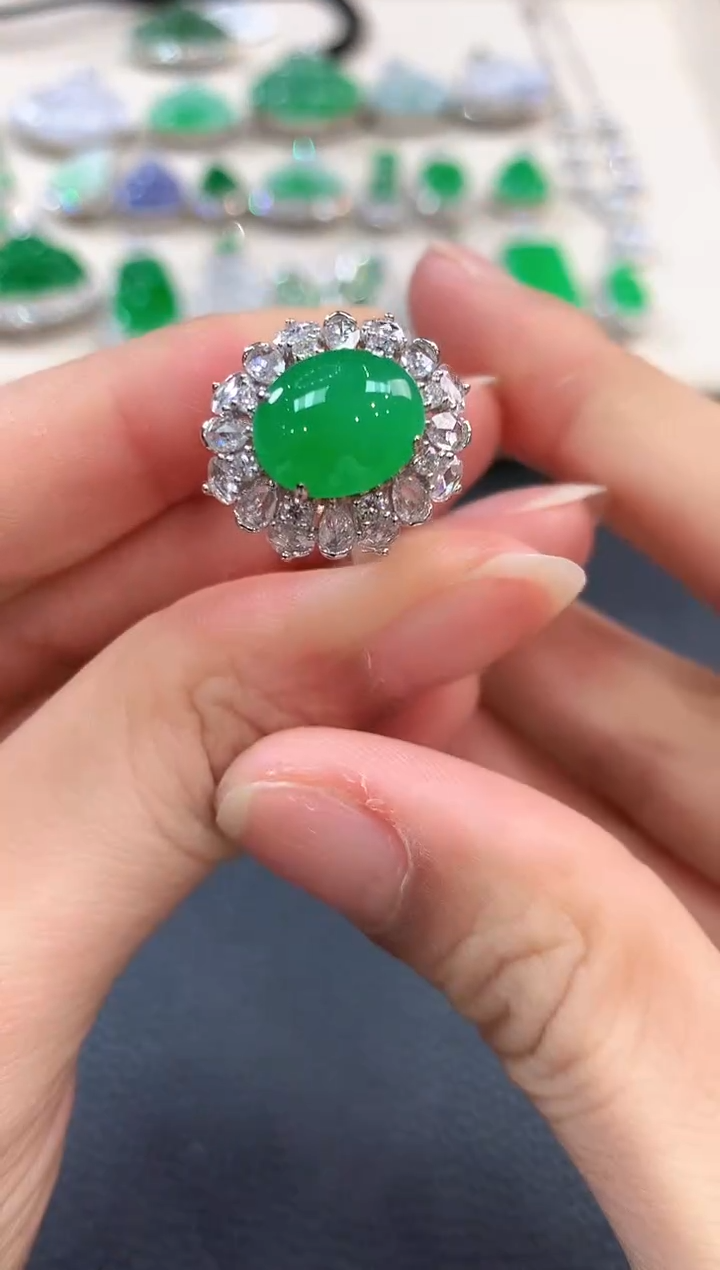 【闪购商品】翡翠戒指18K金镶嵌b134     