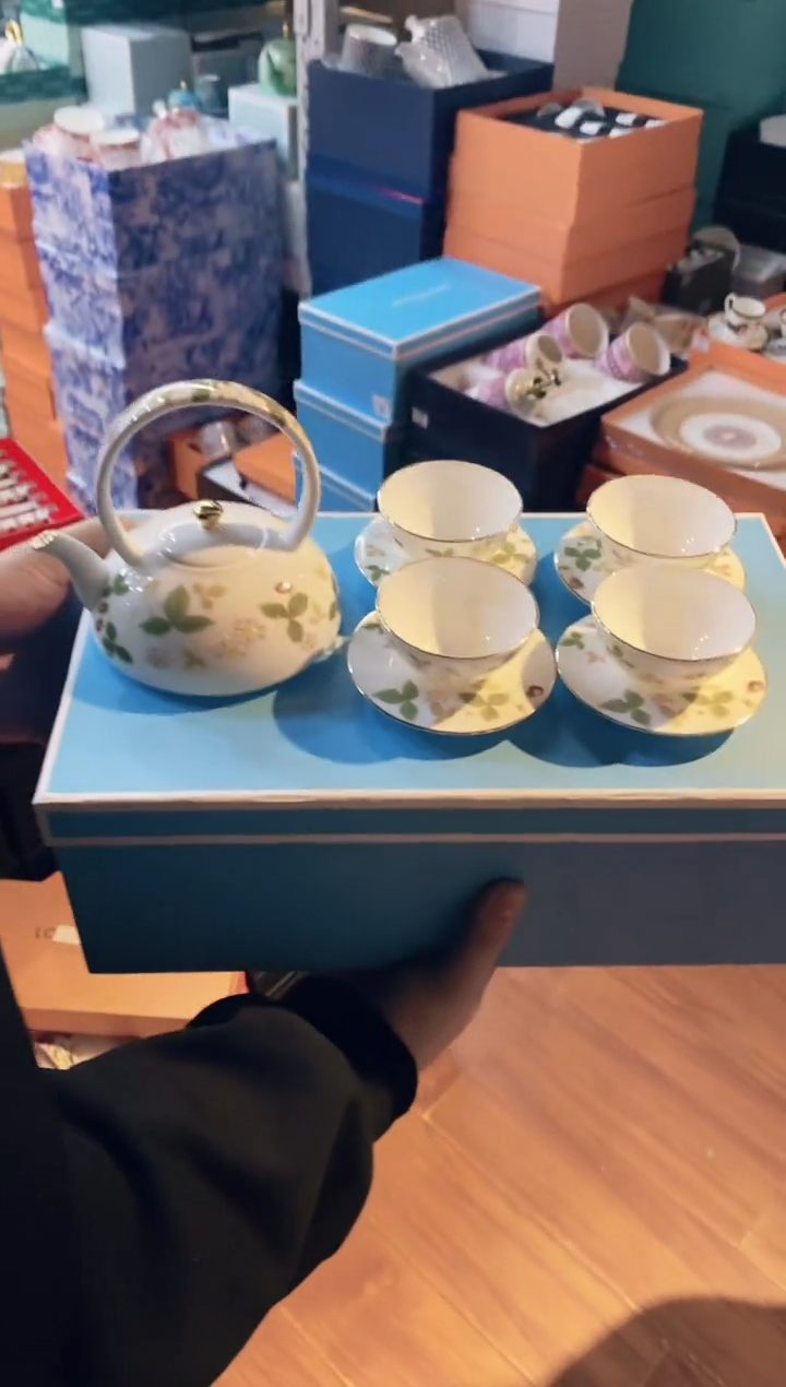 【闪购商品】杯鸿辉家品牌瓷器，京东包邮！