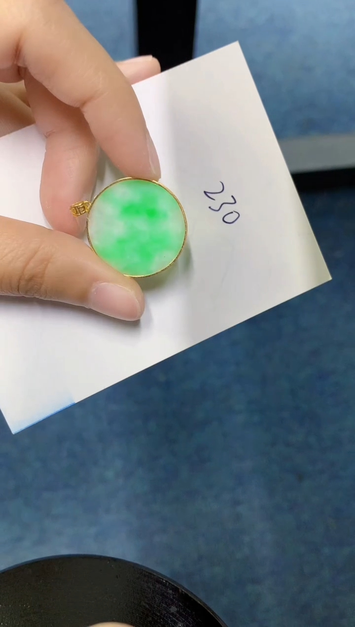 【闪购商品】翡翠颈饰18K金镶嵌000000000