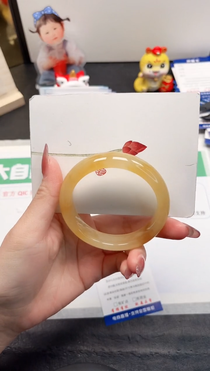 【闪购商品】石英质玉手镯未镶嵌300-57