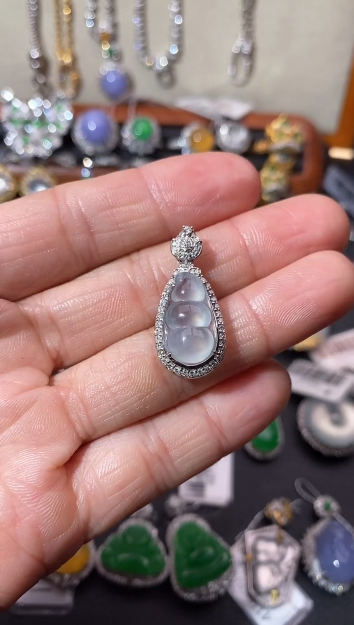 【闪购商品】翡翠颈饰18K金镶嵌吊坠