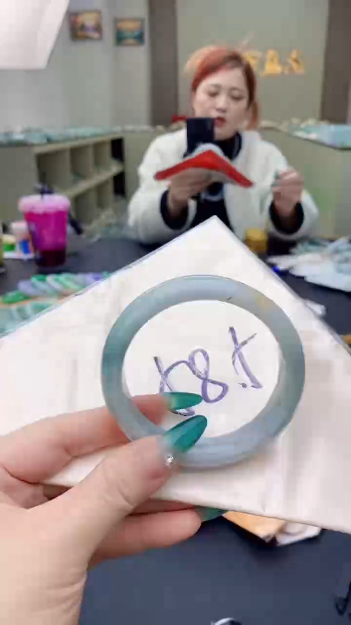 【闪购商品】翡翠手镯未镶嵌0045176384