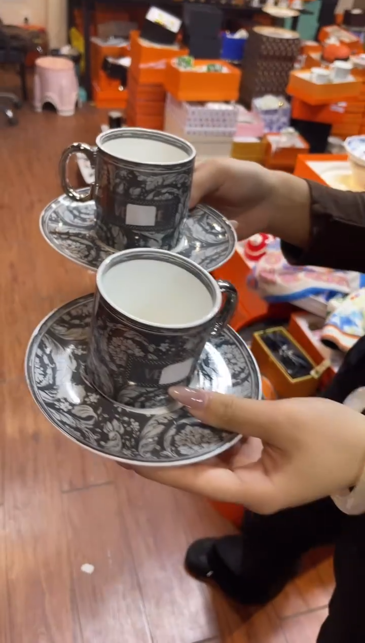 杯鸿辉家品牌瓷器，京东包邮！