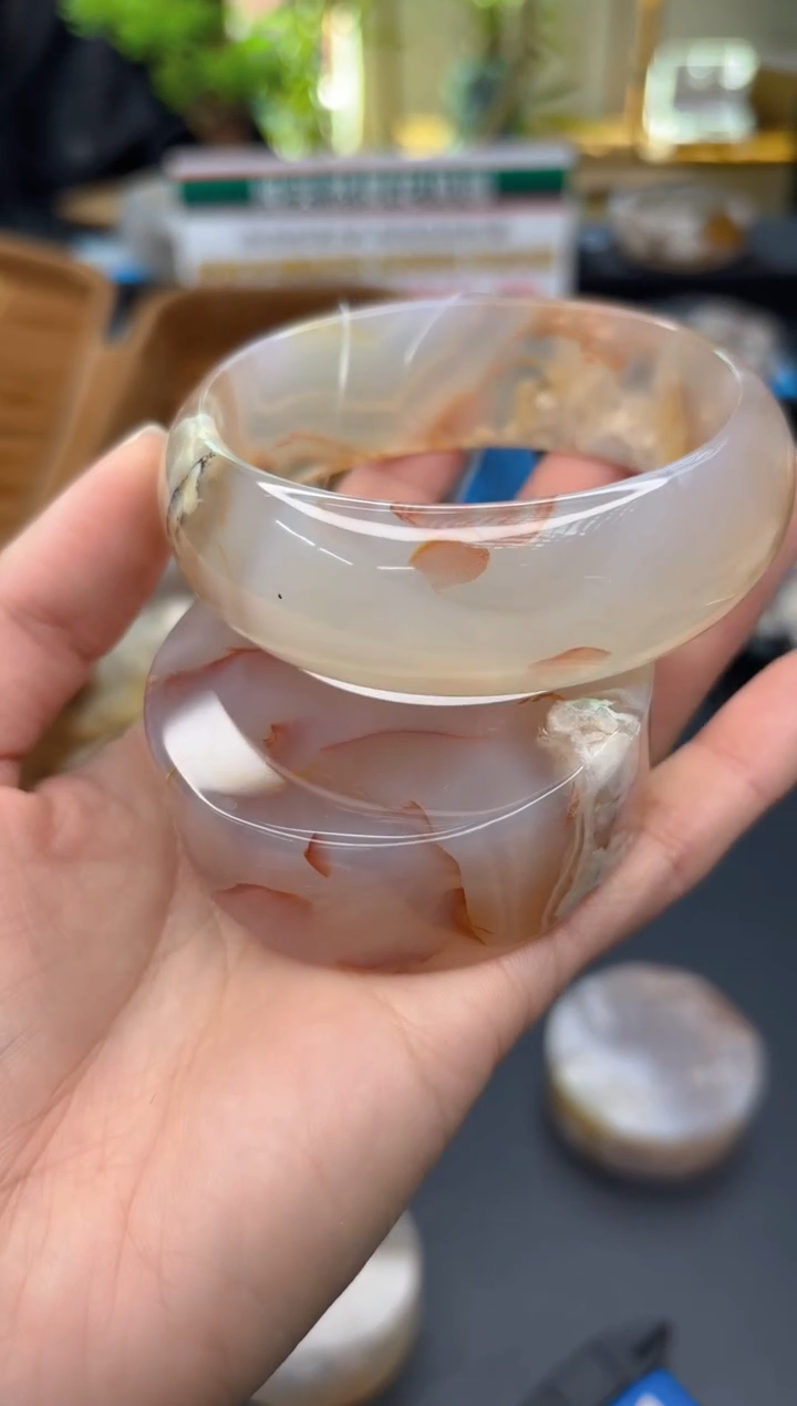 【闪购商品】石英质玉手镯未镶嵌C106(59圈赠送镯心)