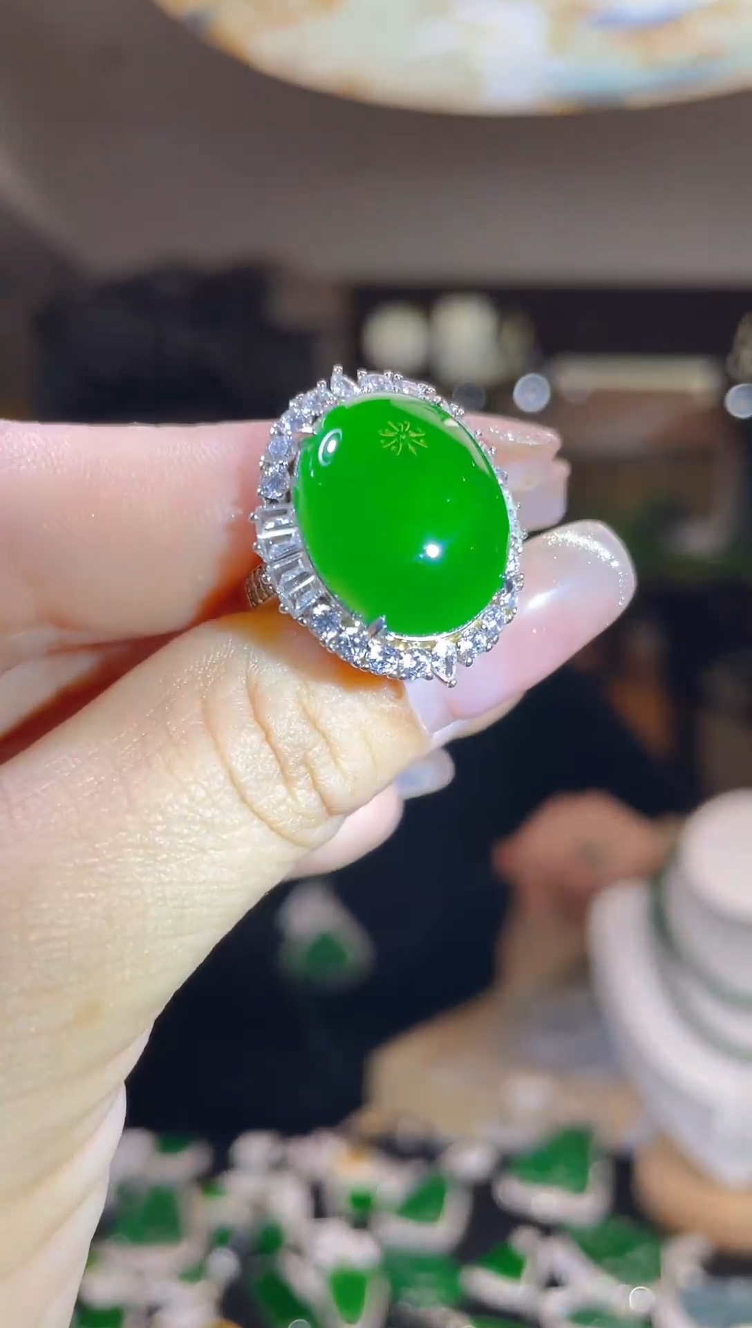 【闪购商品】翡翠吊坠(不含链)未镶嵌多样性发其一