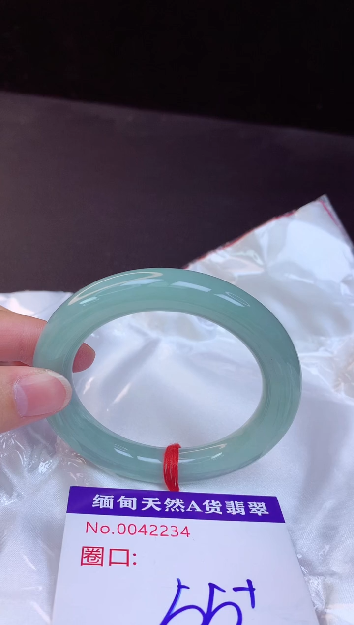 【闪购商品】翡翠手镯未镶嵌55+             