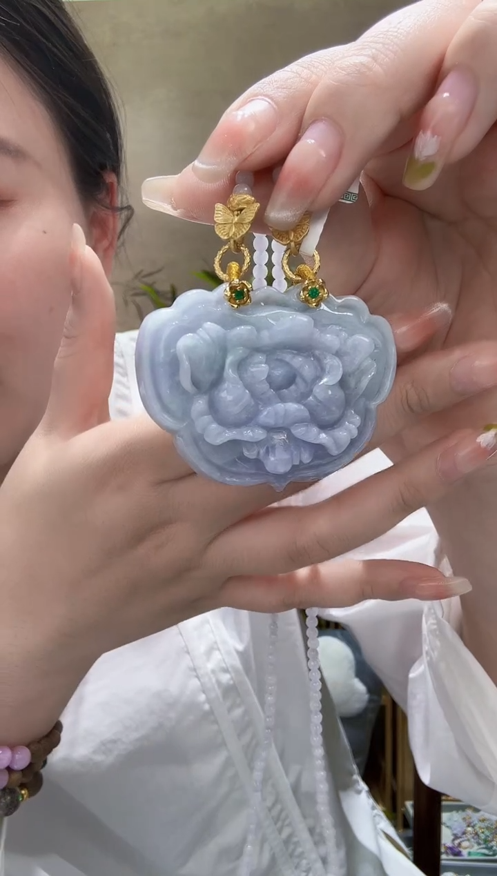 翡翠未镶嵌颈饰吊坠