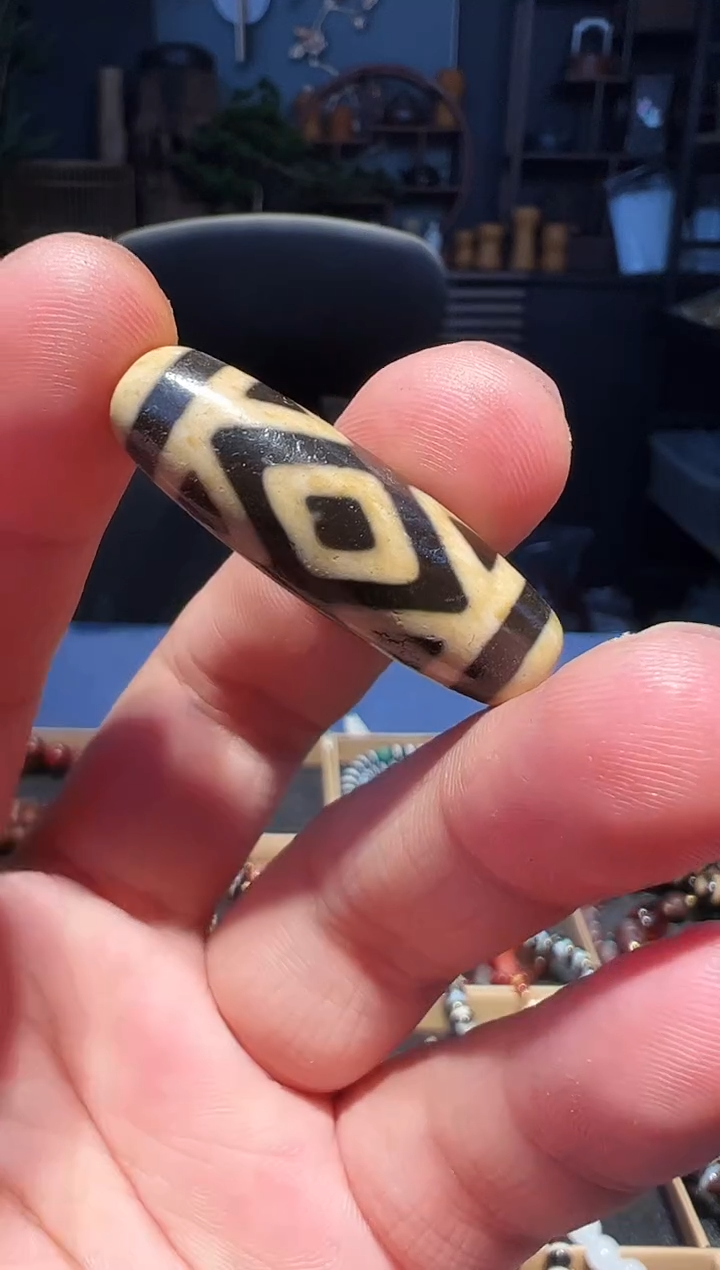 玛瑙/玉髓（覆膜）吊坠(不含链)未镶嵌金刚九眼吊坠