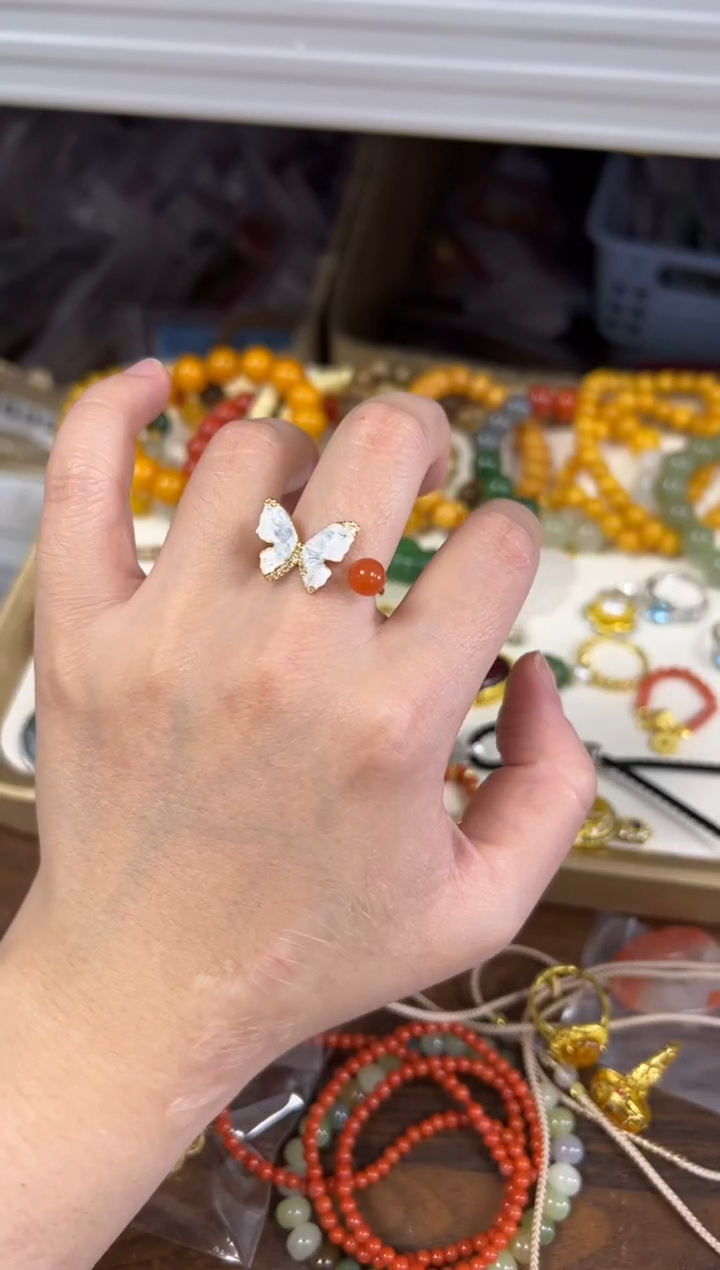 未镶嵌南红玛瑙戒指南红玛瑙蝴蝶镶嵌款戒指[18]