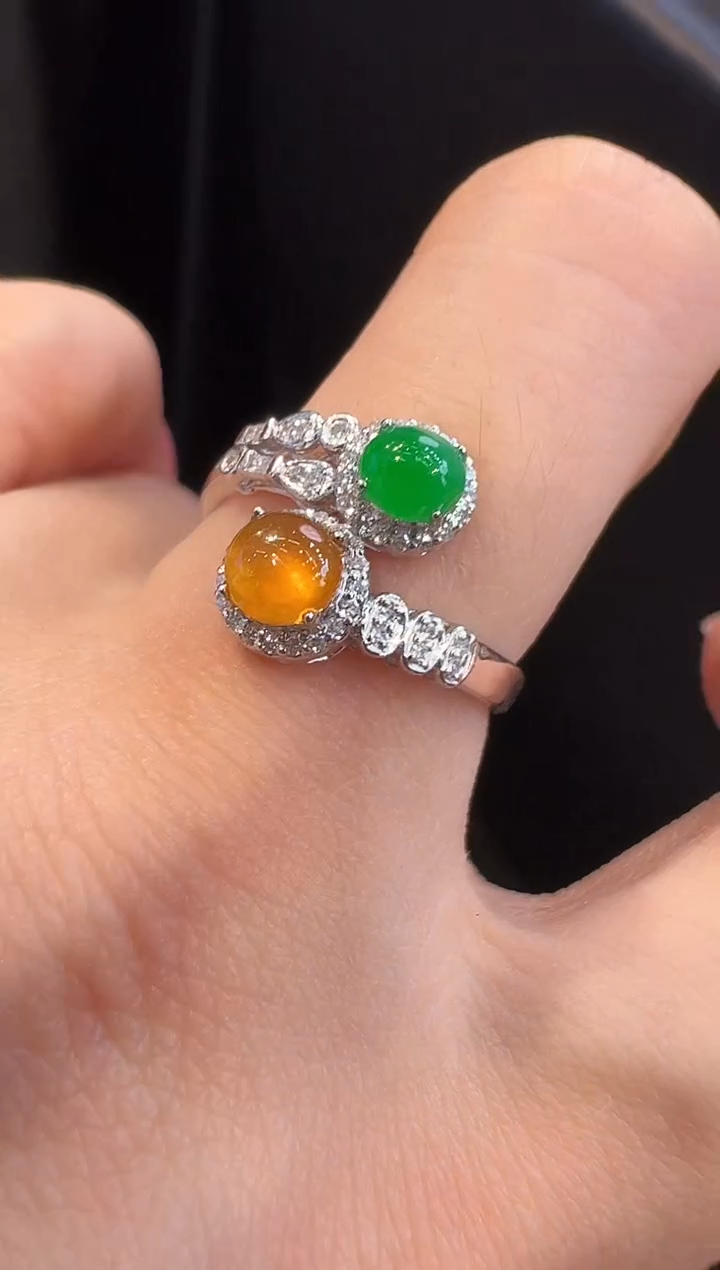 18K金镶嵌戒指翡翠戒指