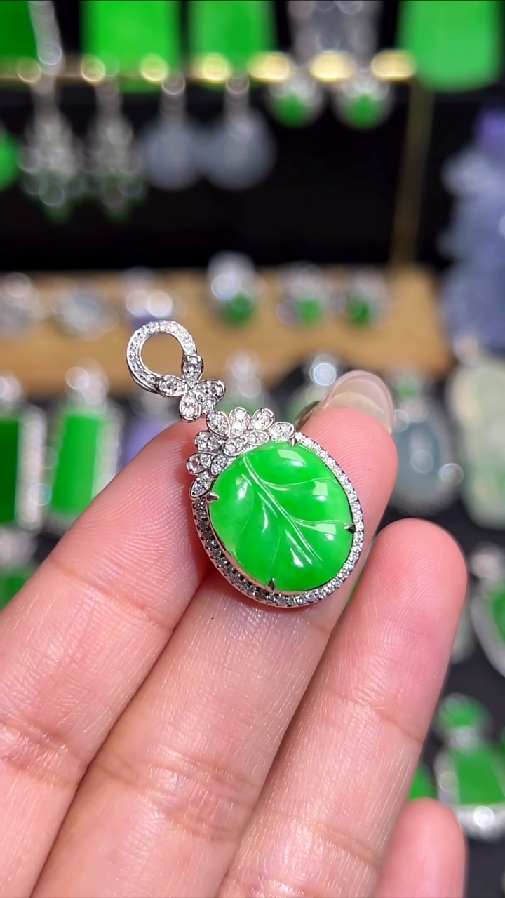 吊坠(不含链)18K金镶嵌翡翠1
