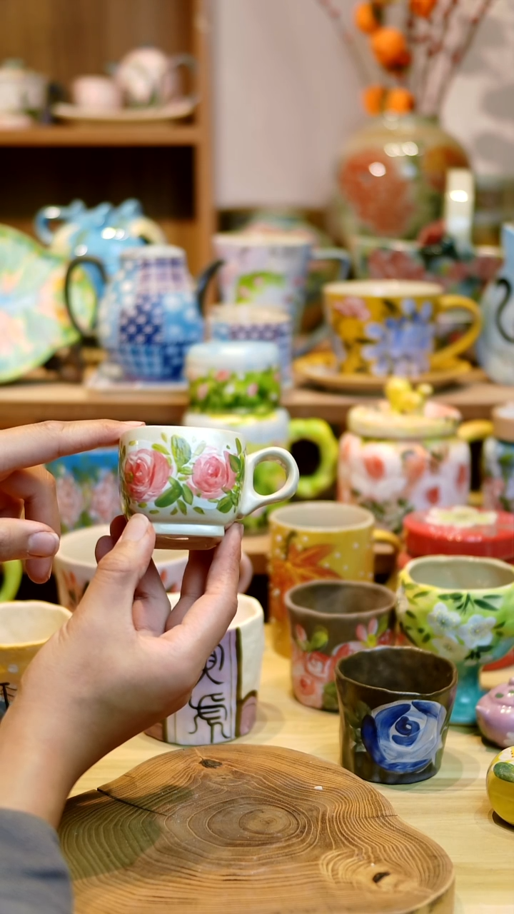 瓷片设计师款手绘釉下五彩陶瓷 