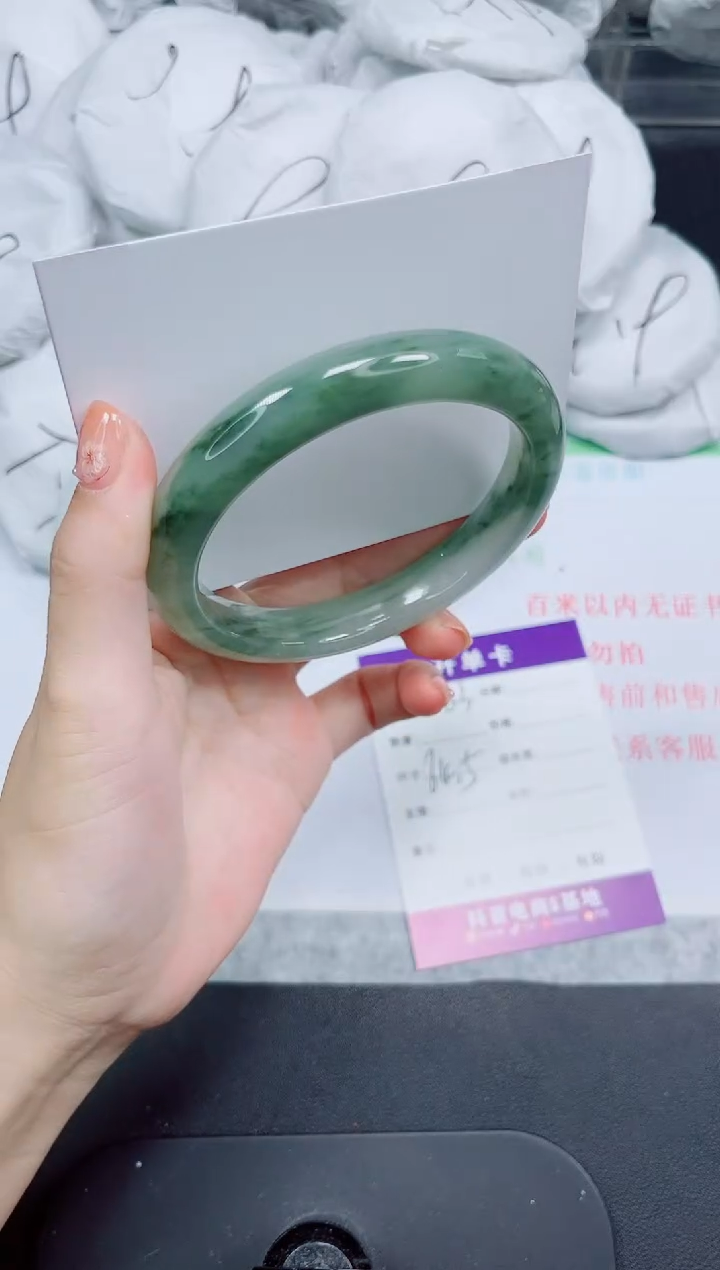 石英质玉手镯未镶嵌103-64.5