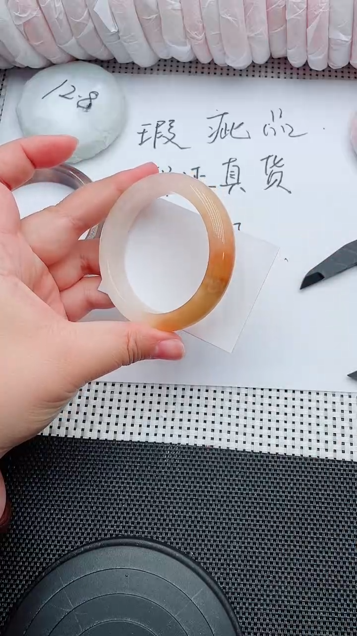 未镶嵌手镯石英质玉36-54-55