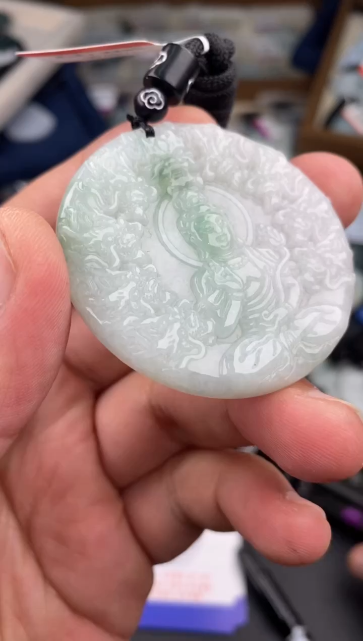 【闪购商品】翡翠颈饰未镶嵌  天然翡翠，一物一图