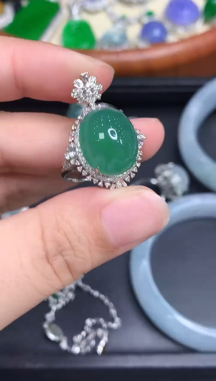 颈饰18K金镶嵌翡翠706-中国好珍宝