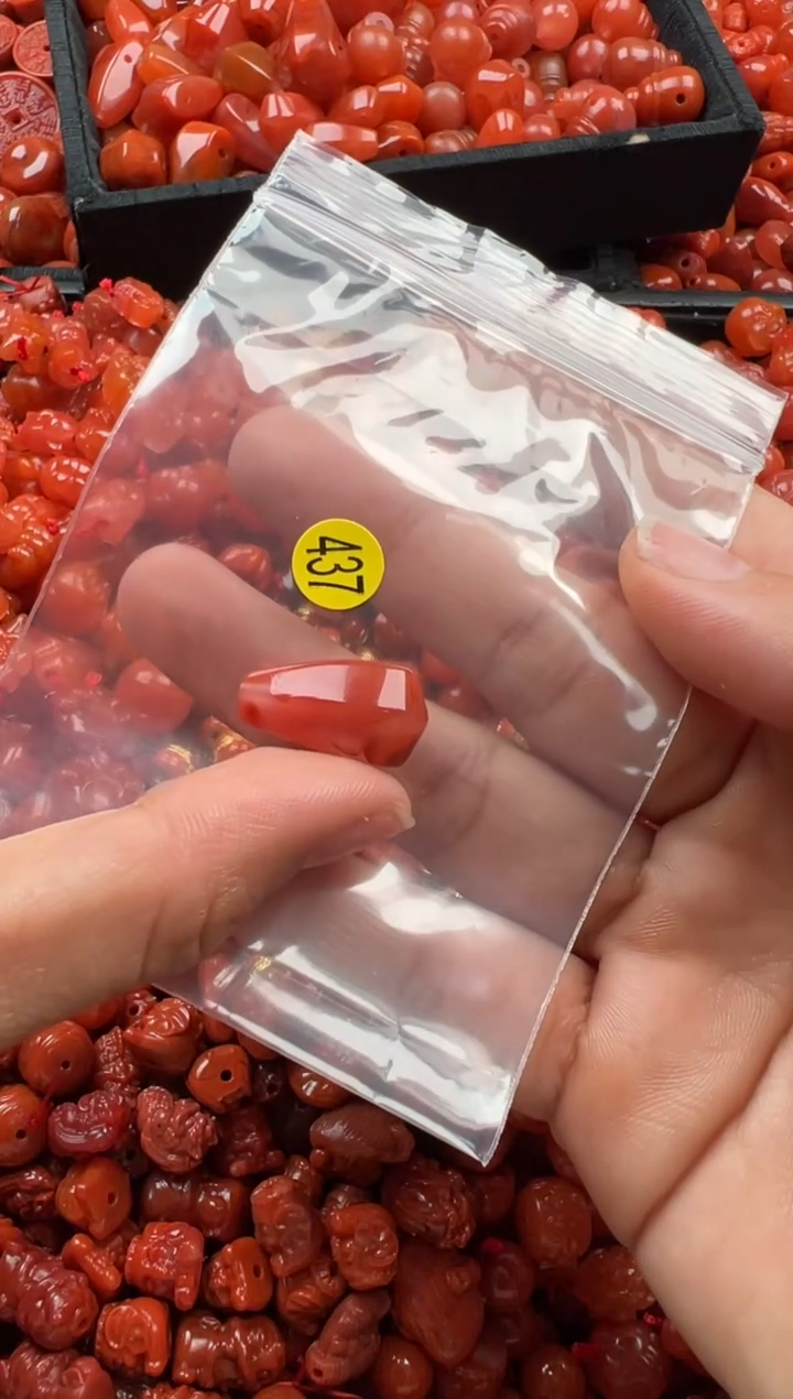 【闪购商品】南红玛瑙颈饰未镶嵌1