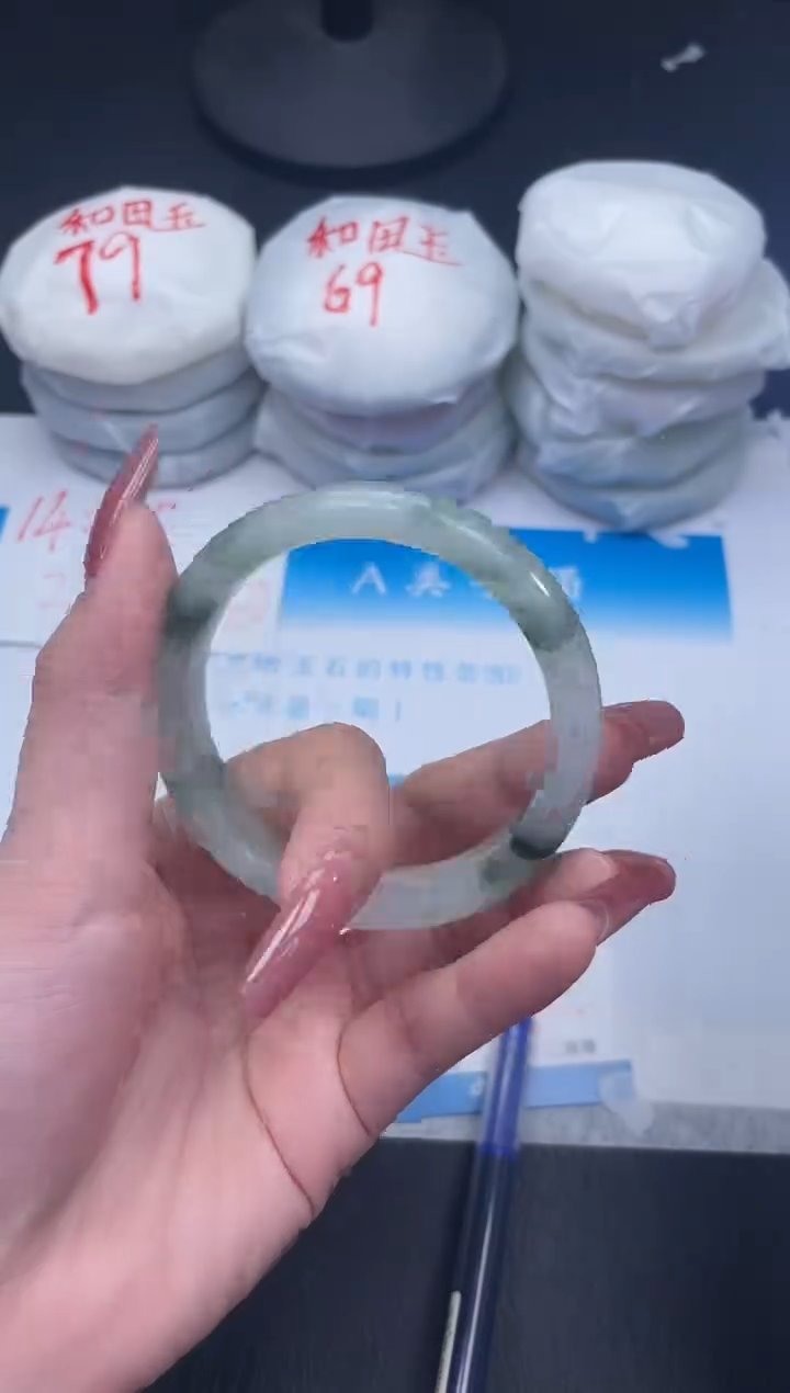 【闪购商品】石英质玉手镯未镶嵌241-54.8