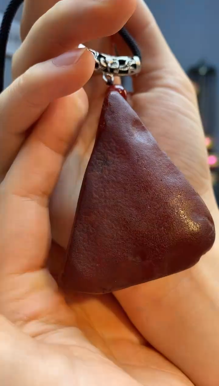 琥珀颈饰未镶嵌吊坠