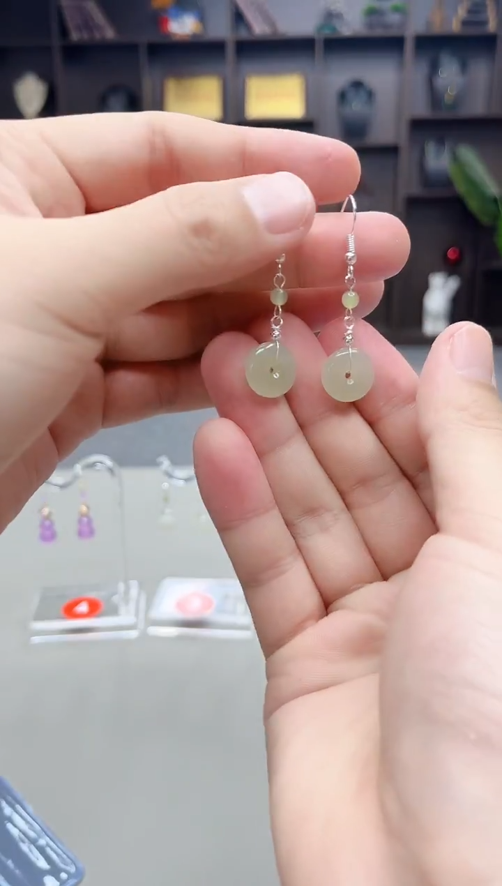 未镶嵌和田玉（子料）耳饰Z10