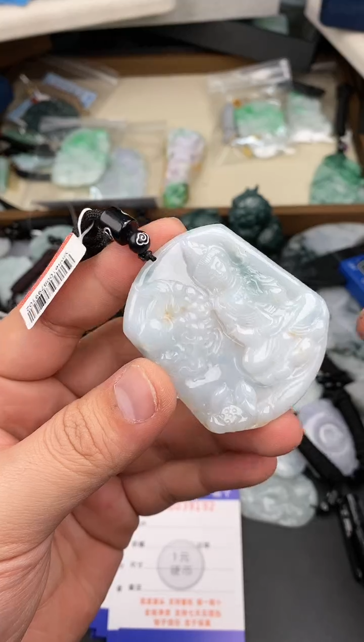 【闪购商品】翡翠颈饰未镶嵌  多样性发其一