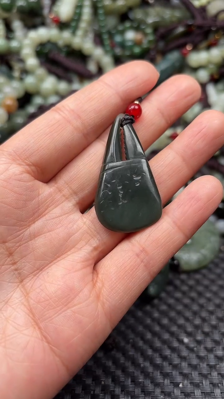 【闪购商品】和田玉颈饰未镶嵌.