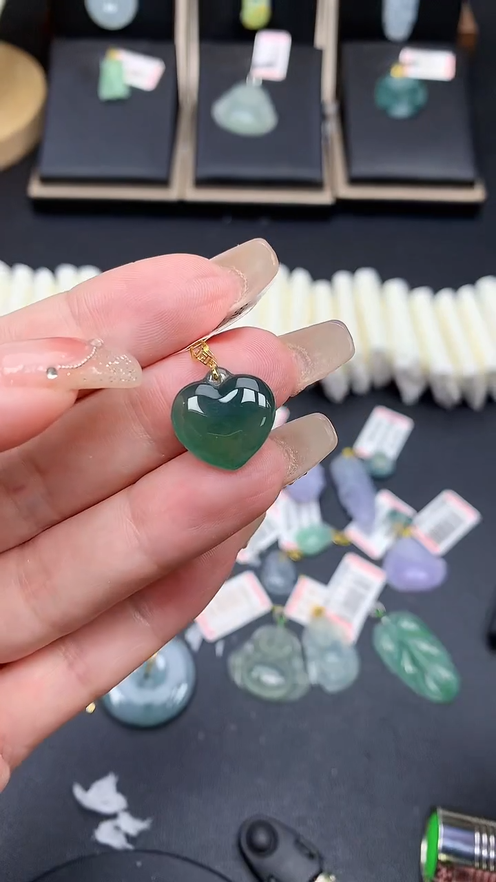 【闪购商品】翡翠吊坠(不含链)18K金镶嵌MS114317