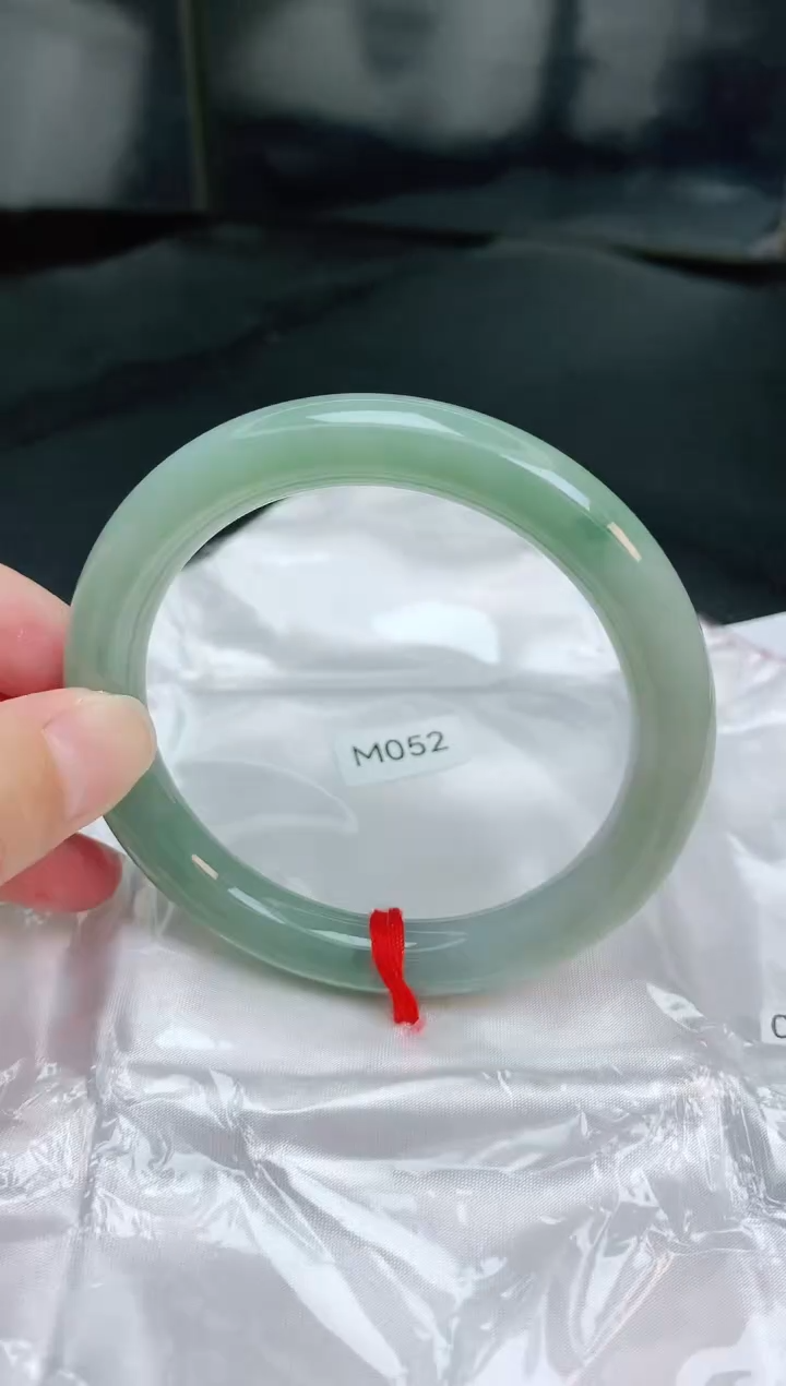 翡翠未镶嵌手镯缅甸天然A货翡翠手镯