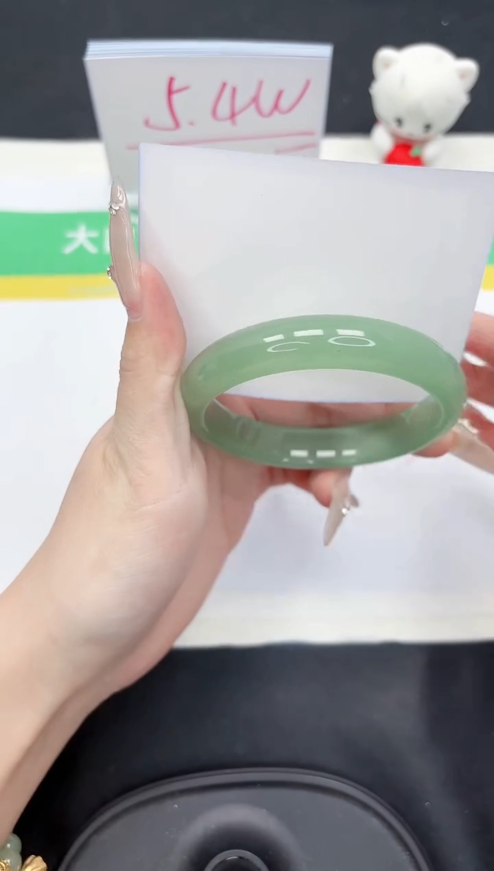 【闪购商品】石英质玉手镯未镶嵌255-58