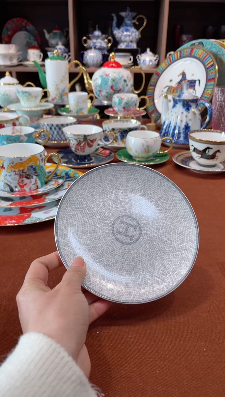 【闪购商品】瓷片马拉车银色点心盘2个·······