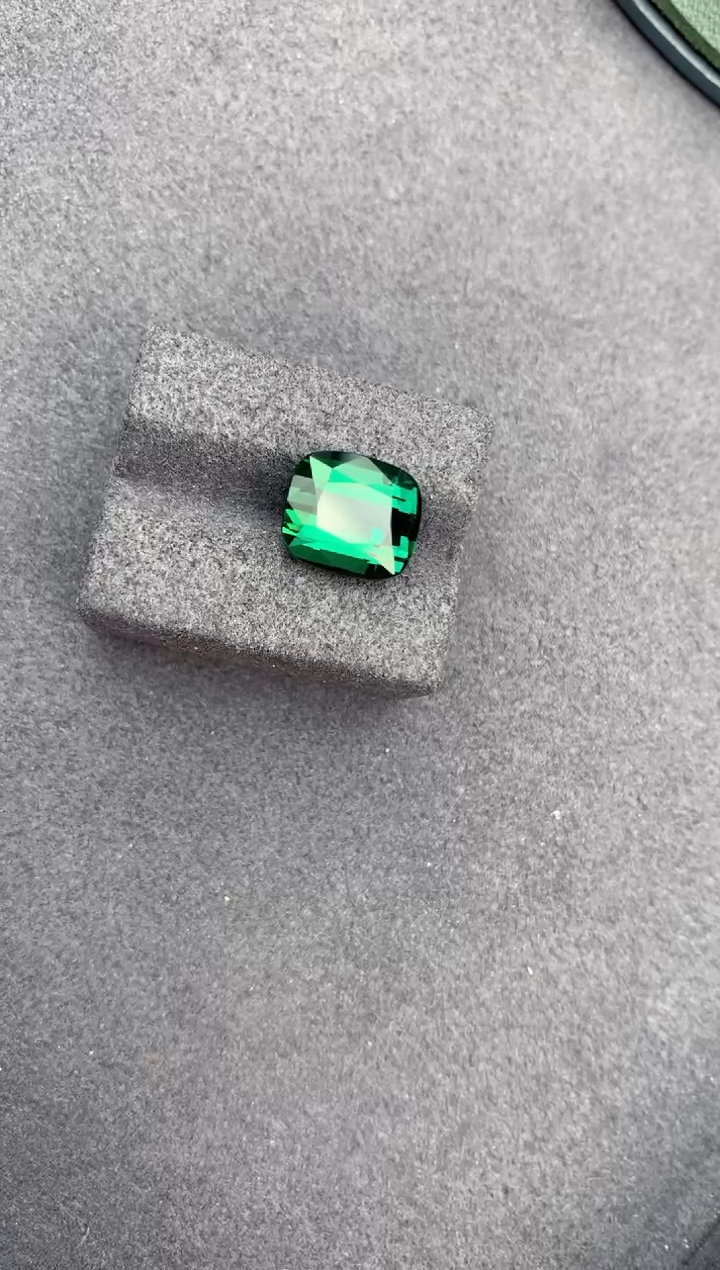 【闪购商品】碧玺裸石未镶嵌6.1ct绿碧玺