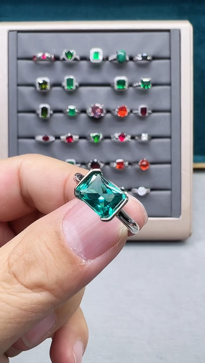 【闪购商品】帕拉依巴碧玺戒指银S925镶嵌来了