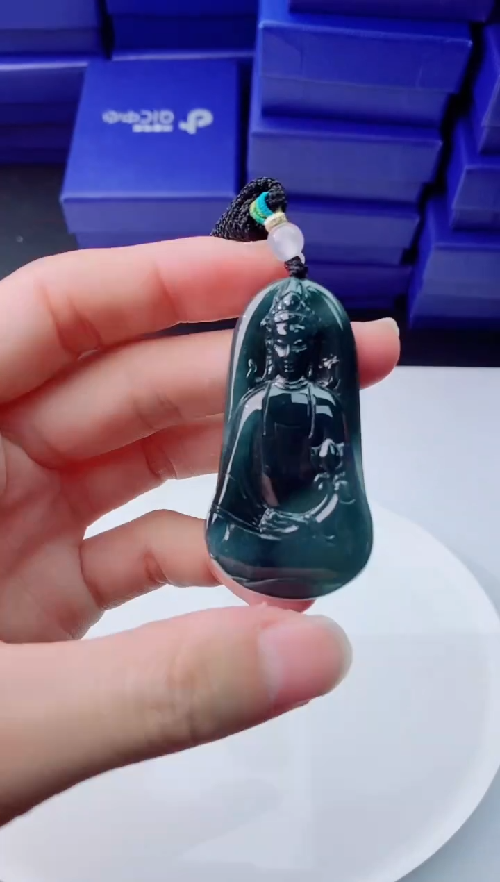 【闪购商品】翡翠颈饰未镶嵌         