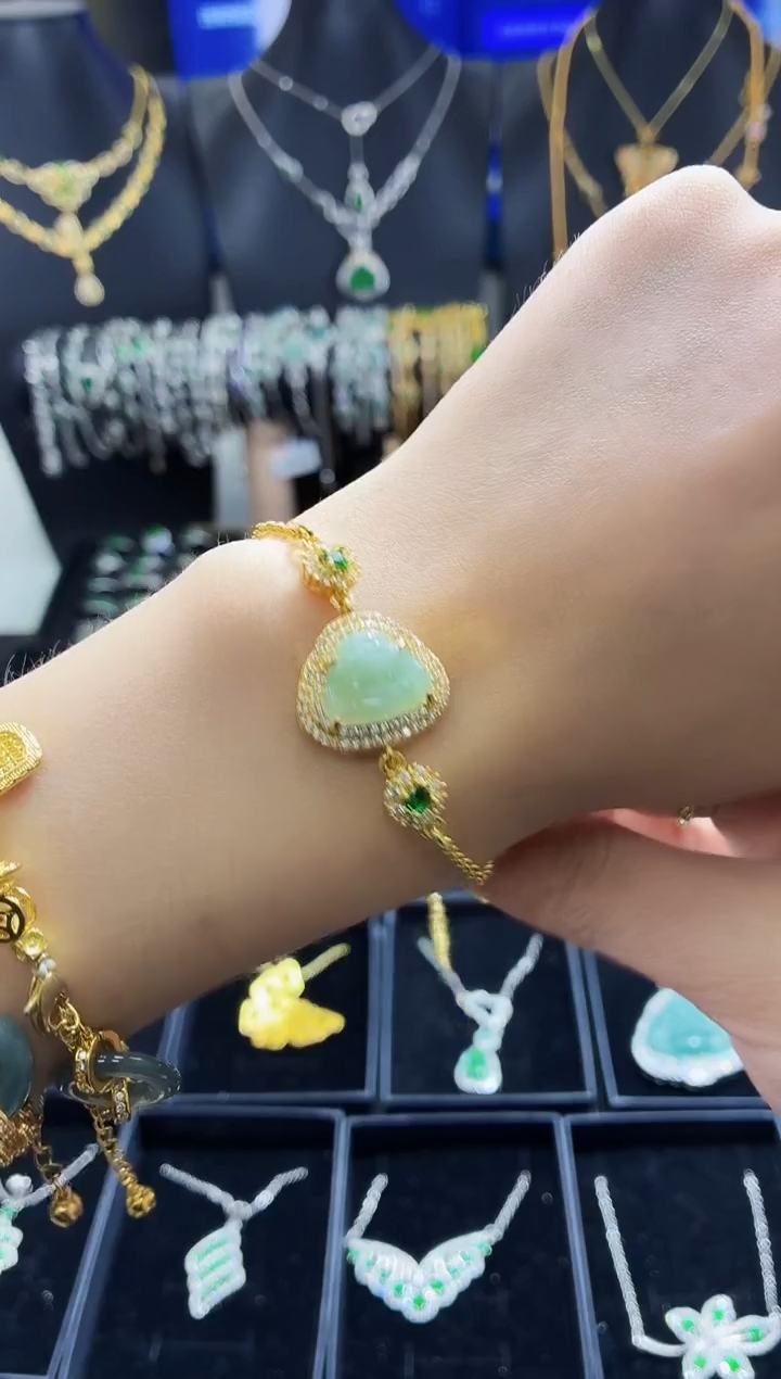 翡翠未镶嵌吊坠(不含链)天然翡翠a货 多样性发其一