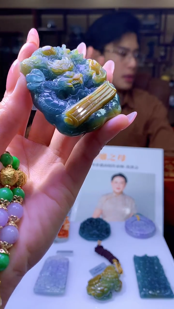 【闪购商品】定制翡翠未镶嵌8003jj-毛货挂件85赠珠链