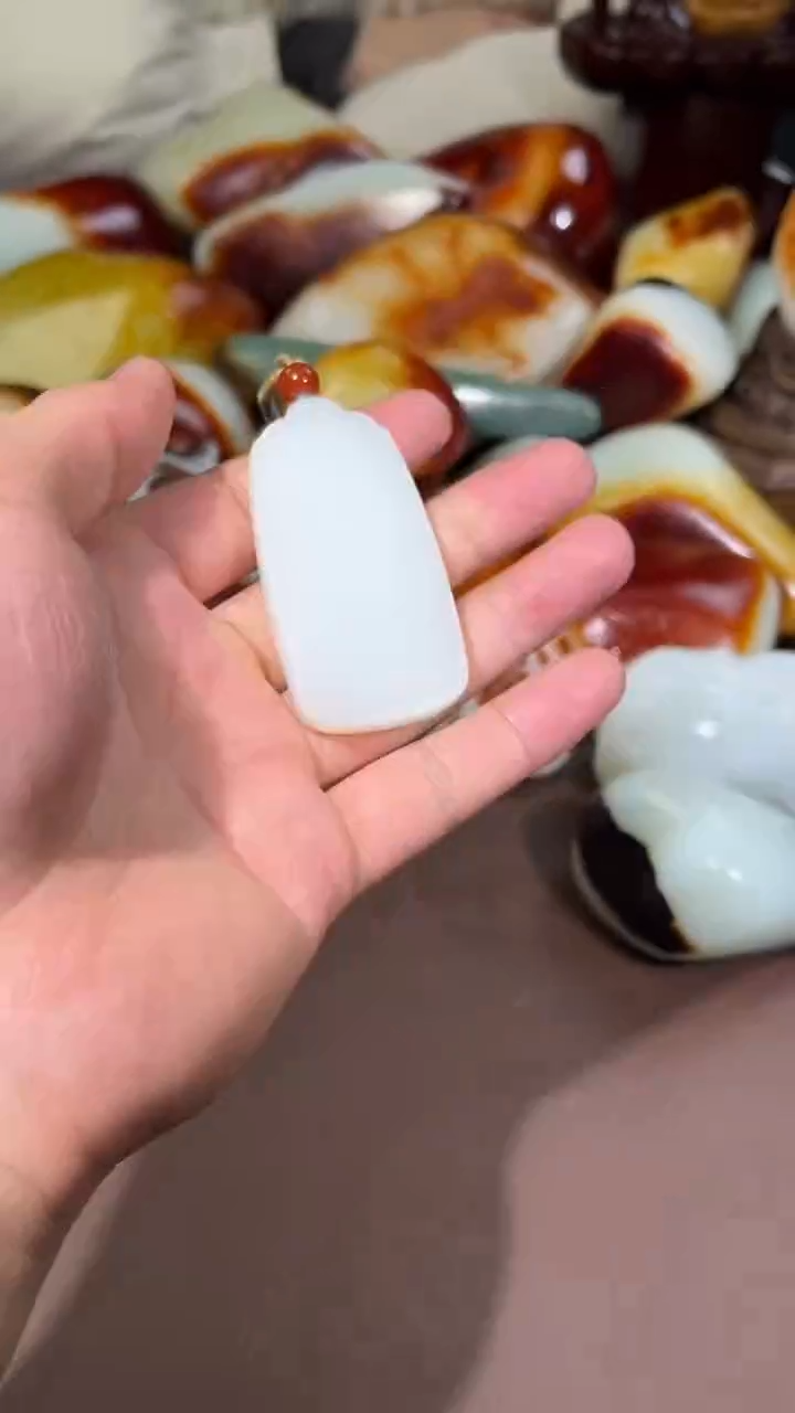 吊坠(不含链)未镶嵌和田玉瑜****选吊坠