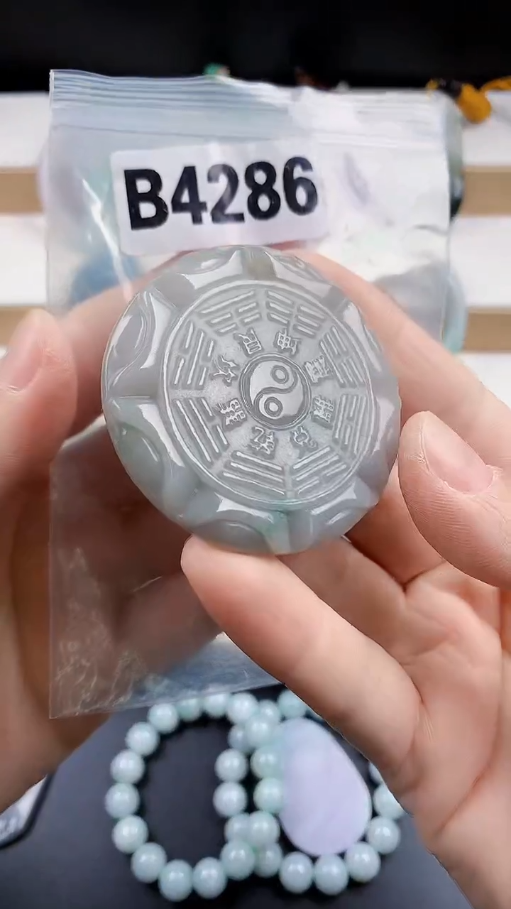 颈饰未镶嵌翡翠天然翡翠吊坠挂件