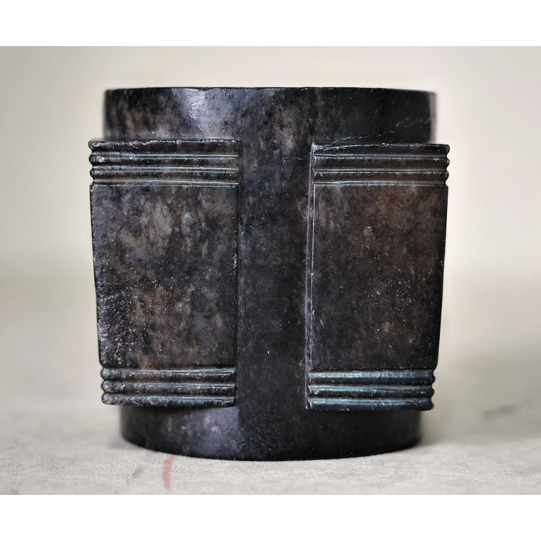 文华开物第186期拍品 13 明代 和田玉琮