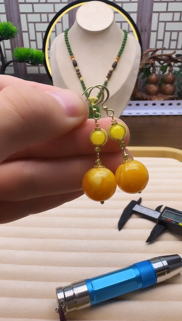 蜜蜡14K金镶嵌耳饰E155    