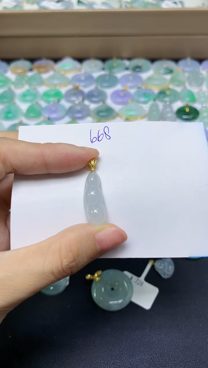 翡翠未镶嵌颈饰天然自然緬甸A貨翡翠