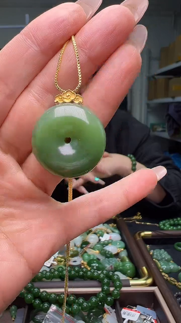 颈饰18K金镶嵌和田玉（多样性发货.发其一）11.23.10