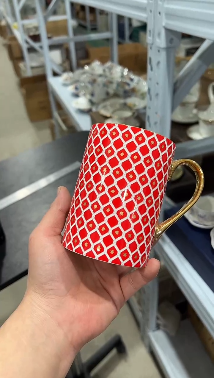 杯子骨瓷（原盒）马克杯一个