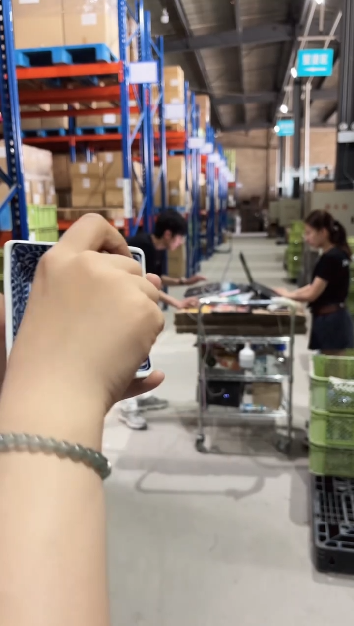 瓷山水唐草寄せ　変型角皿小